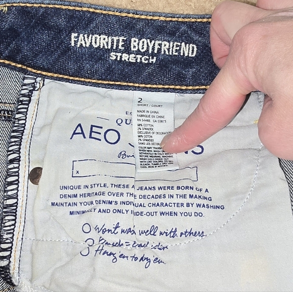 American Eagle Outfitters Women's Favorite Boyfriend jean, stretch, low rise - Picture 4 of 5